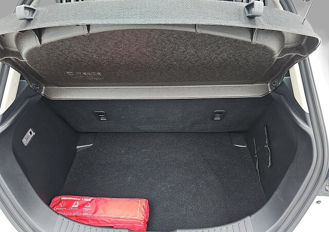 Mazda 2 - Kolor Arctic White, zdjęcie 24