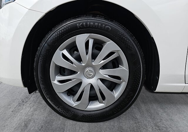 Mazda 2 - Kolor Arctic White, zdjęcie 9