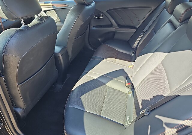 Toyota Avensis - Kolor Czarny, zdjęcie 13