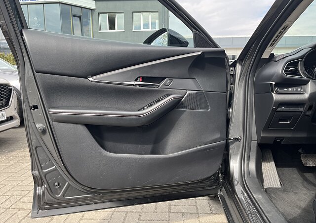 Mazda CX-30 - Kolor Machine Gray, zdjęcie 9