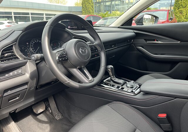 Mazda CX-30 - Kolor Machine Gray, zdjęcie 10