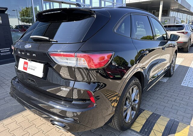 Ford Kuga - Kolor Czarny, zdjęcie 8