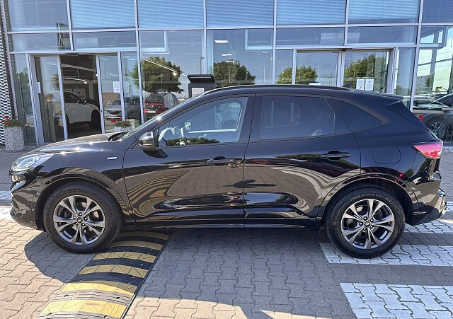 Ford Kuga - Kolor Czarny, zdjęcie 4