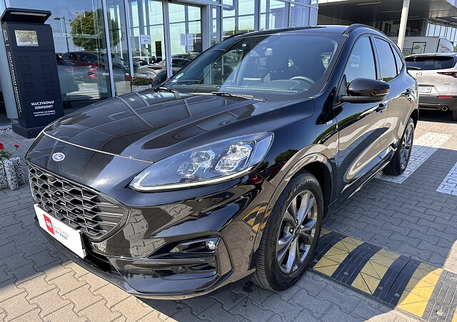 Ford Kuga - Kolor Czarny, zdjęcie 1