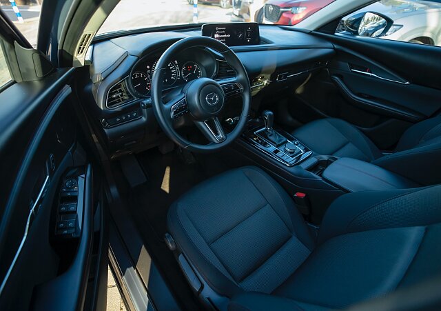 Mazda CX-30 - Kolor Polymetal Gray, zdjęcie 7