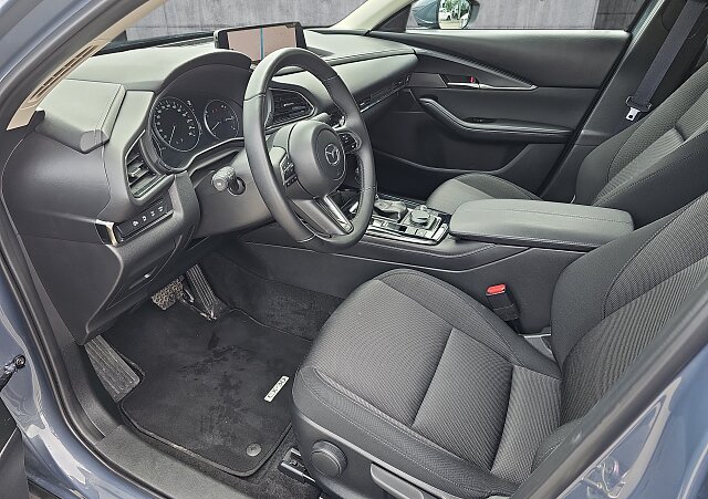 Mazda CX-30 - Kolor Polymetal Gray, zdjęcie 18