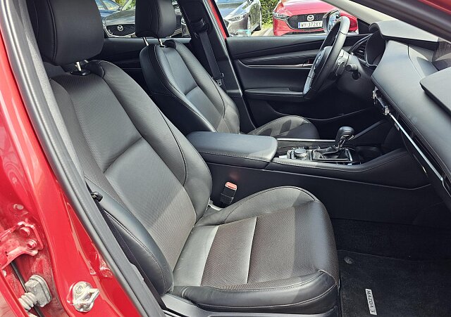 Mazda 3 - Kolor Czerwony, zdjęcie 13
