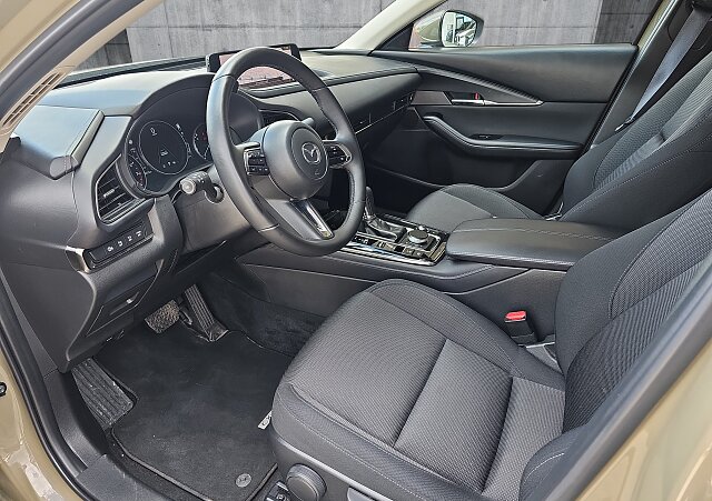 Mazda CX-30 - Kolor Zircon Sand Metalic, zdjęcie 9