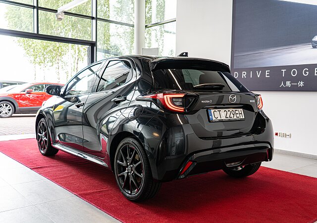 Mazda 2 Hybrid - Kolor Opera Black, zdjęcie 3