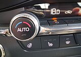 Mazda 3 - Kolor Snowflake White Pearl, zdjęcie 26