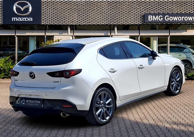 Mazda 3 - Kolor Snowflake White Pearl, zdjęcie 5