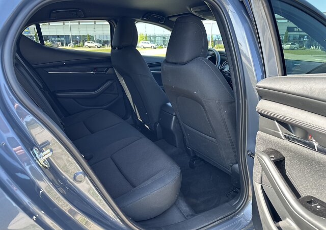 Mazda 3 - Kolor Polymetal Gray, zdjęcie 27