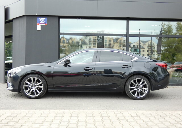 Mazda 6 - Kolor Jet Black, zdjęcie 3
