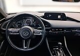 Mazda 3 - Kolor Snowflake White Pearl, zdjęcie 11