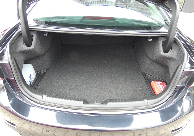 Mazda 6 - Kolor Jet Black, zdjęcie 12