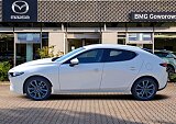 Mazda 3 - Kolor Snowflake White Pearl, zdjęcie 2