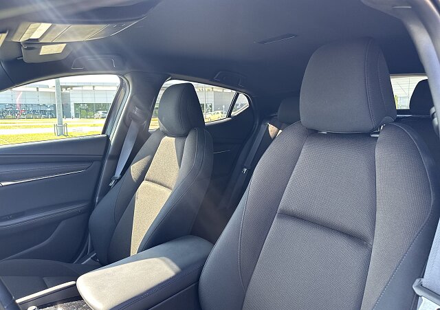 Mazda 3 - Kolor Polymetal Gray, zdjęcie 13