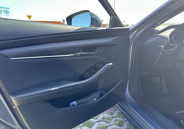 Mazda 3 - Kolor Polymetal Gray, zdjęcie 9