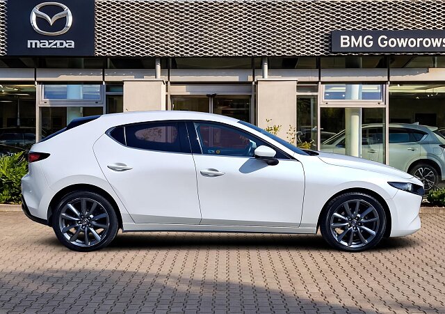Mazda 3 - Kolor Snowflake White Pearl, zdjęcie 6