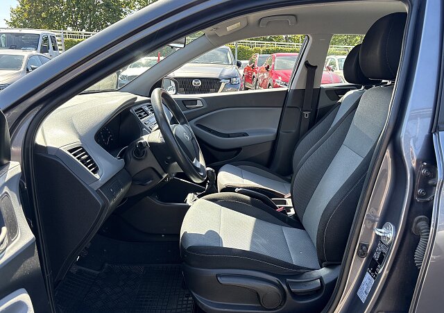 Hyundai i20 - Kolor Szary, zdjęcie 24