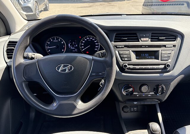 Hyundai i20 - Kolor Szary, zdjęcie 6