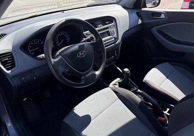 Hyundai i20 - Kolor Szary, zdjęcie 5