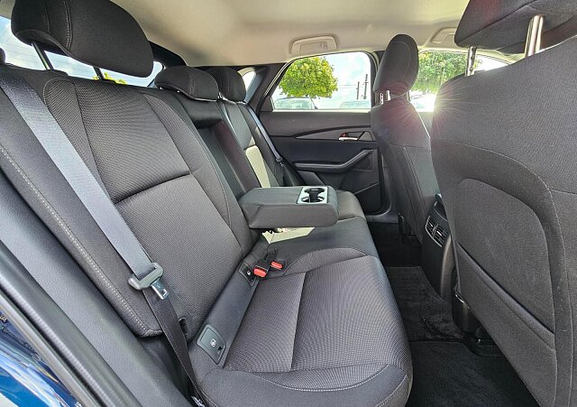 Mazda CX-30 - Kolor Deep Crystal Blue, zdjęcie 23