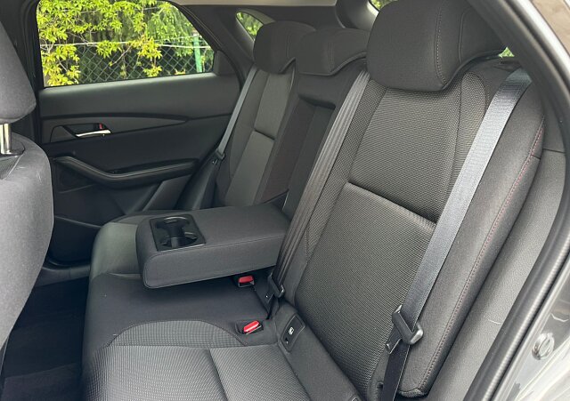 Mazda CX-30 - Kolor Machine Gray, zdjęcie 21
