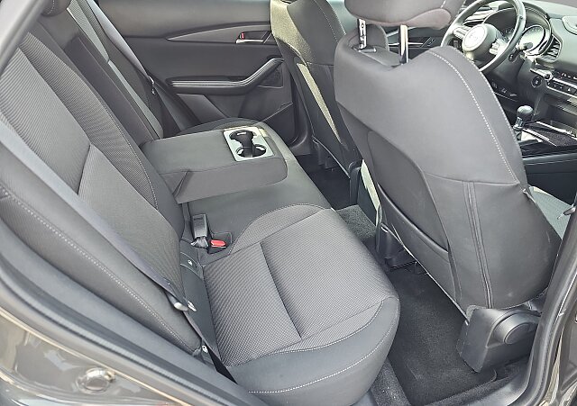 Mazda CX-30 - Kolor Machine Gray, zdjęcie 15