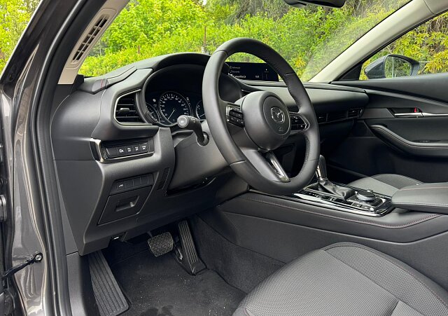 Mazda CX-30 - Kolor Machine Gray, zdjęcie 8