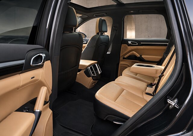 Porsche Cayenne - Kolor Czarny, zdjęcie 11