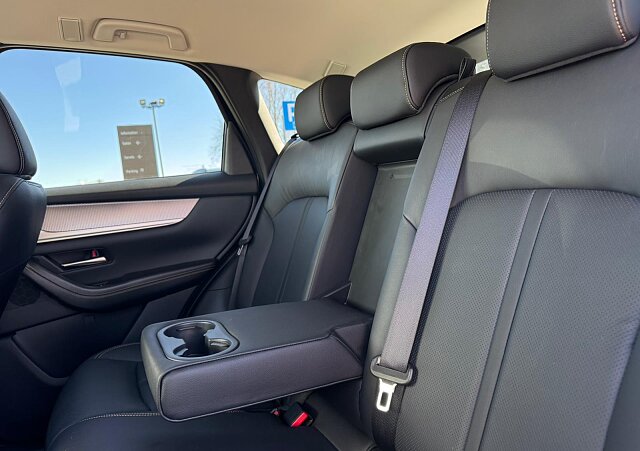 Mazda CX-60 - Kolor Platinum Quartz, zdjęcie 20