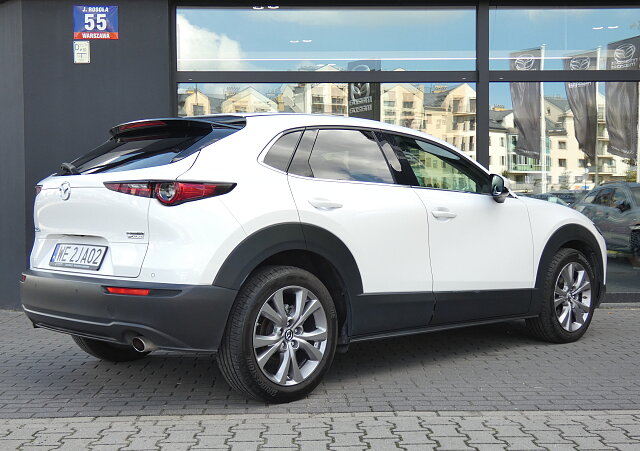 Mazda CX-30 - Kolor Snowflake White Pearl, zdjęcie 4