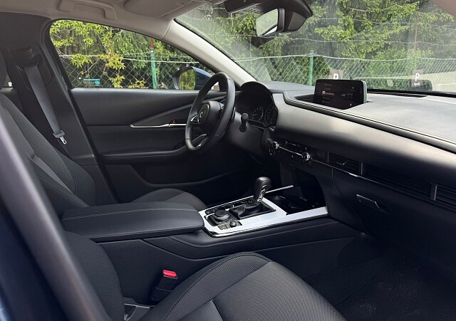 Mazda CX-30 - Kolor Deep Crystal Blue, zdjęcie 8