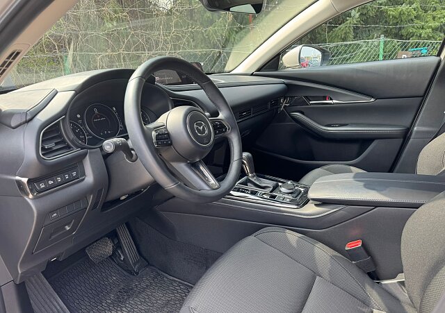 Mazda CX-30 - Kolor Platinum Quartz, zdjęcie 6