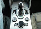 Alfa Romeo Stelvio - Kolor Czarny, zdjęcie 10