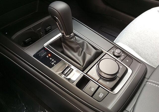 Mazda CX-30 - Kolor Machine Gray, zdjęcie 8