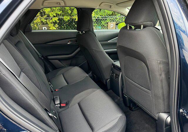 Mazda CX-30 - Kolor Deep Crystal Blue, zdjęcie 20