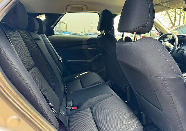 Mazda CX-30 - Kolor Platinum Quartz, zdjęcie 19