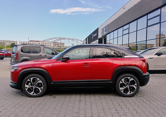 Mazda MX-30 - Kolor Soul Red Crystal, zdjęcie 5
