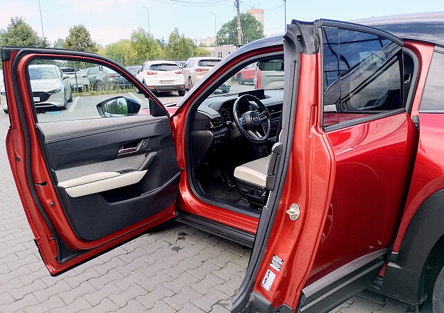 Mazda MX-30 - Kolor Soul Red Crystal, zdjęcie 7