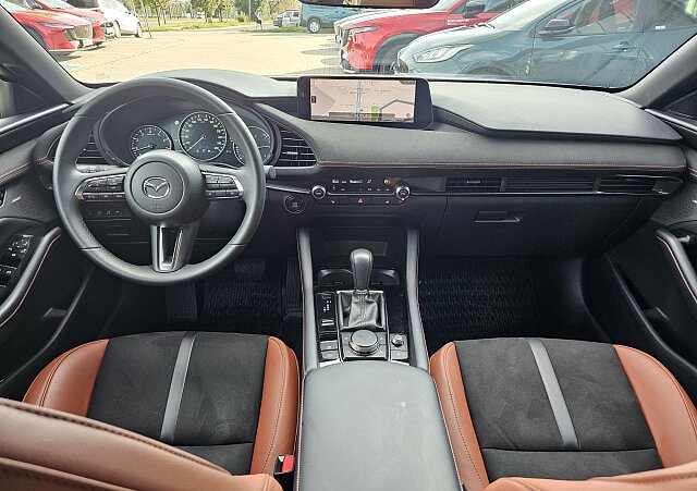 Mazda 3 - Kolor Złoty, zdjęcie 10