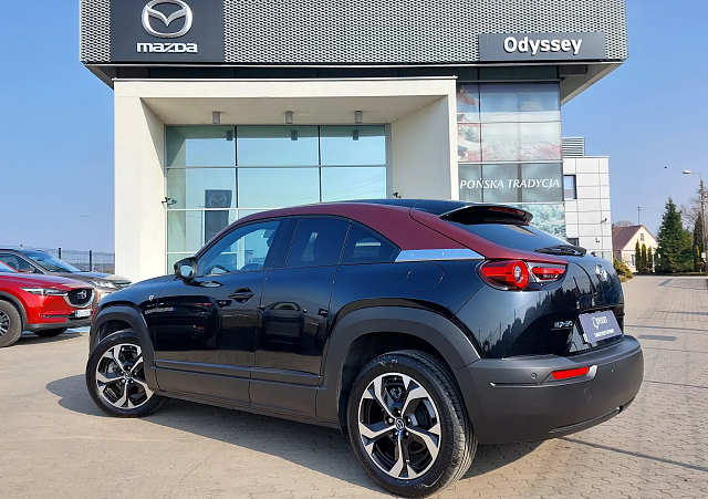Mazda MX-30 - Kolor Multi-tone Jet Black, zdjęcie 3