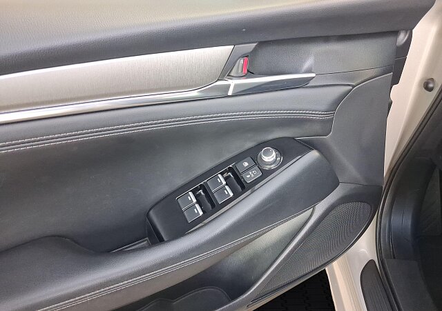 Mazda 6 - Kolor Platinum Quartz, zdjęcie 10