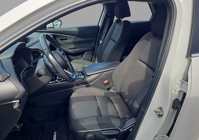 Mazda CX-30 - Kolor Snowflake White Pearl, zdjęcie 10