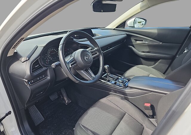 Mazda CX-30 - Kolor Snowflake White Pearl, zdjęcie 11
