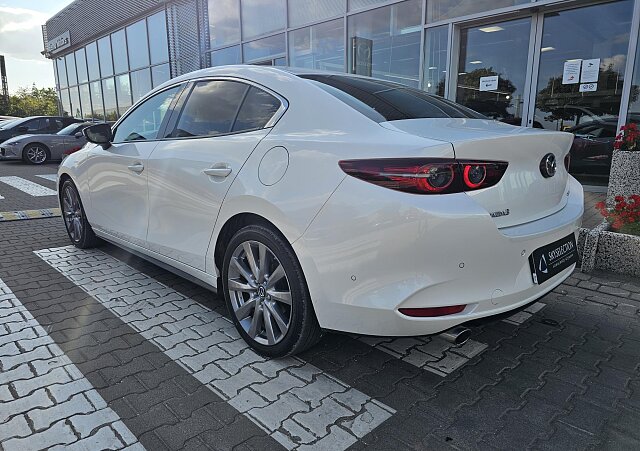 Mazda 3 - Kolor Snowflake White Pearl, zdjęcie 6