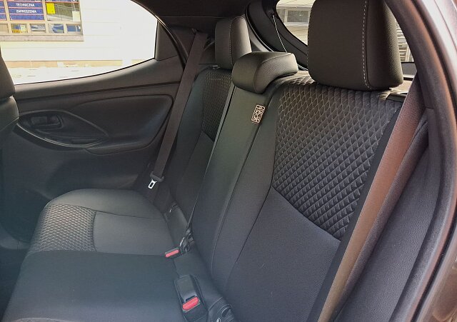 Mazda 2 Hybrid - Kolor Lead Grey, zdjęcie 19