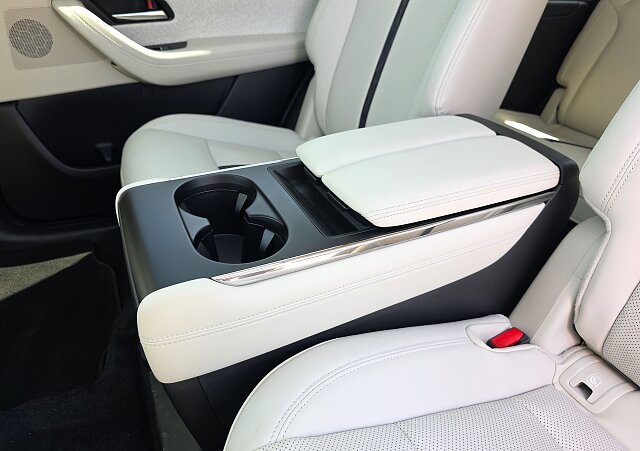 Mazda CX-80 - Kolor Rhodium White, zdjęcie 7
