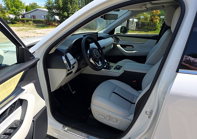 Mazda CX-80 - Kolor Rhodium White, zdjęcie 4